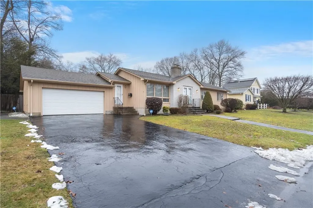 32 Colony Drive Johnston RI 02919