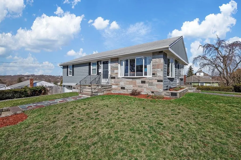 40 Brown Street North Providence RI 02904