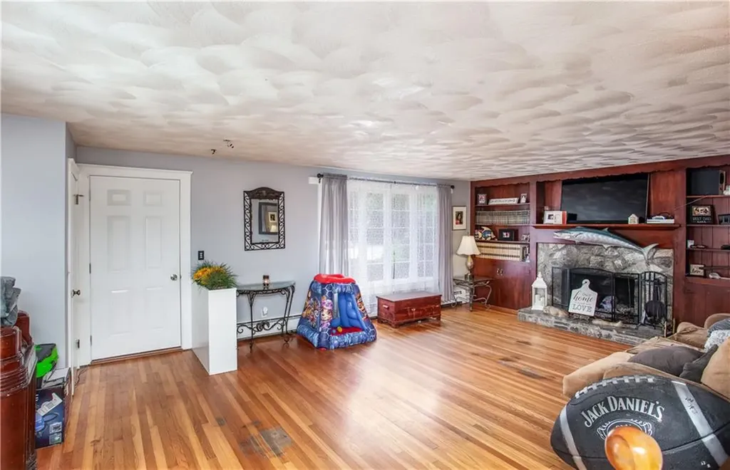 57 Orchard Avenue Warwick RI 02886