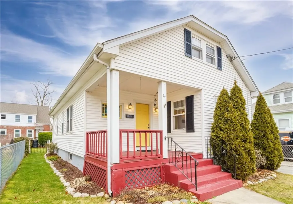 94 Ingleside Avenue Cranston RI 02905