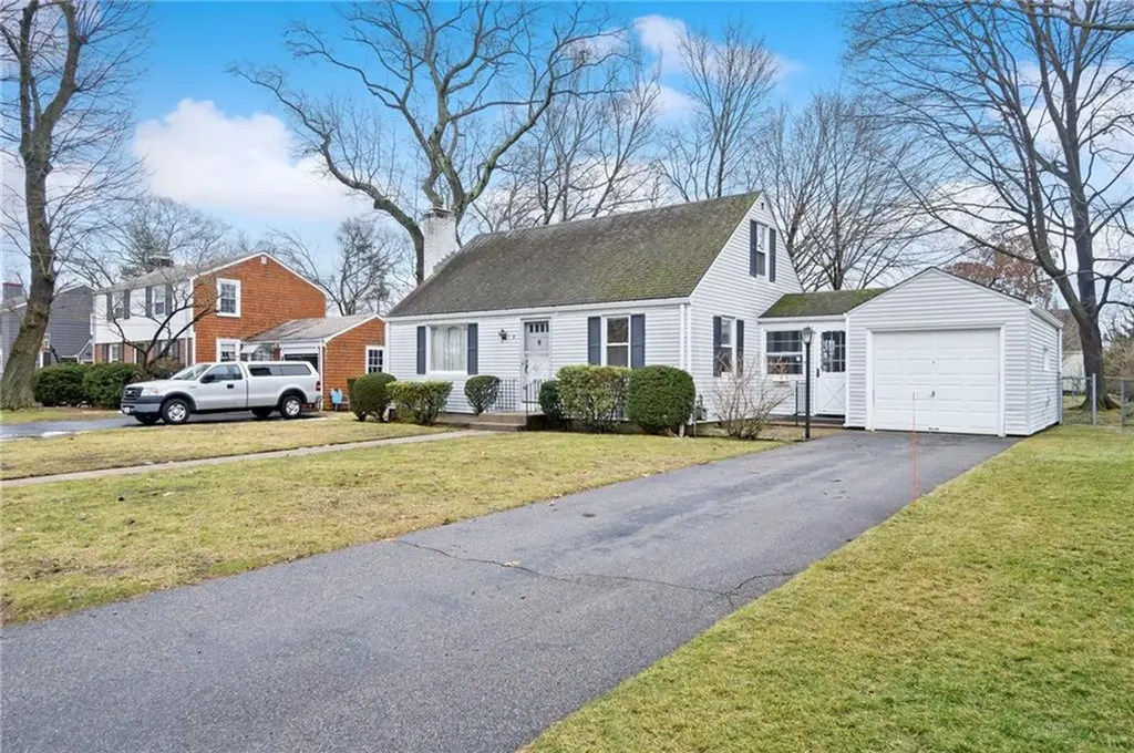 78 Edgehill Road Warwick RI 02889
