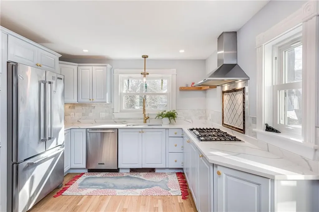 7 Gardiner Street Newport RI 02840