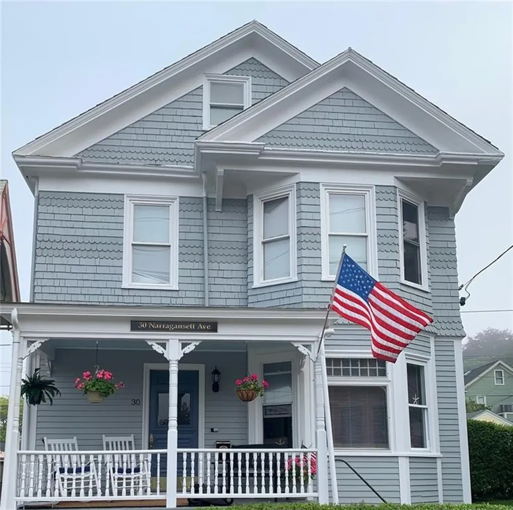 30 Narragansett Avenue Newport RI 02840