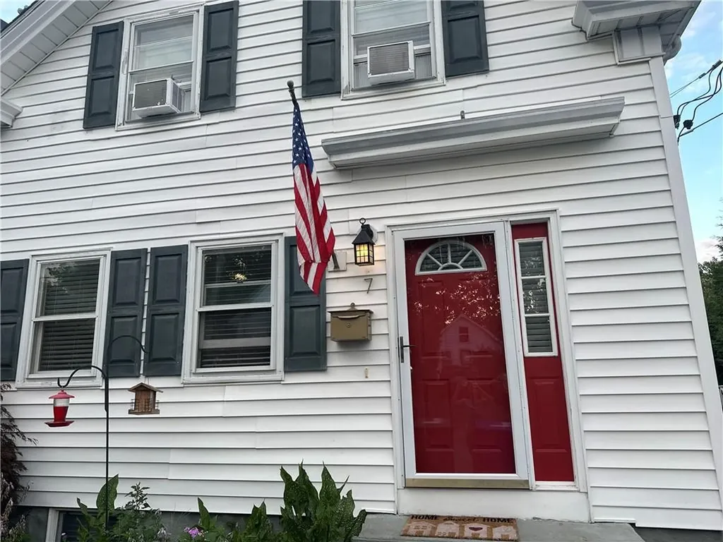7 Prospect Street Bristol RI 02809