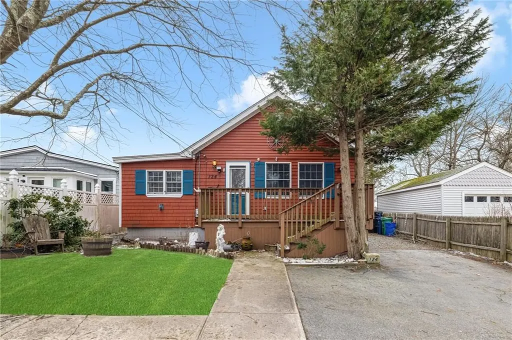 124 Northup Street Warwick RI 02889