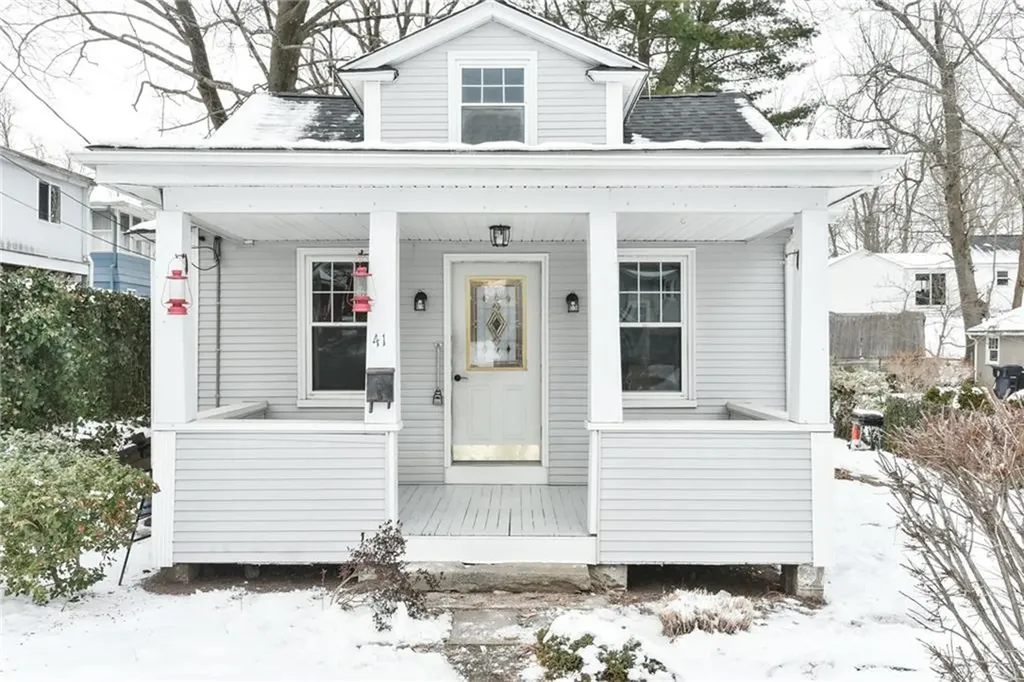41 Lansing Avenue Warwick RI 02888