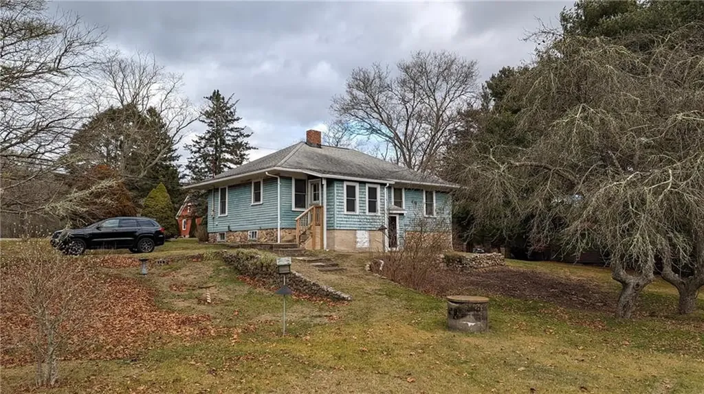 79 Potter Hill Road Westerly RI 02891