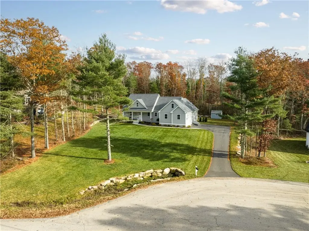 19 Shady Grove Road Hopkinton RI 02832