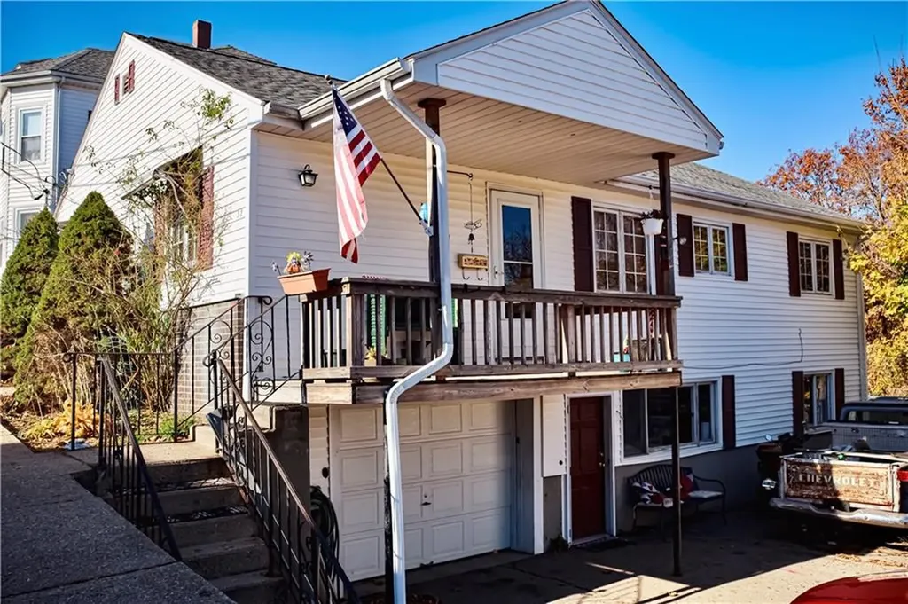 31 Verdun Street Woonsocket RI 02895
