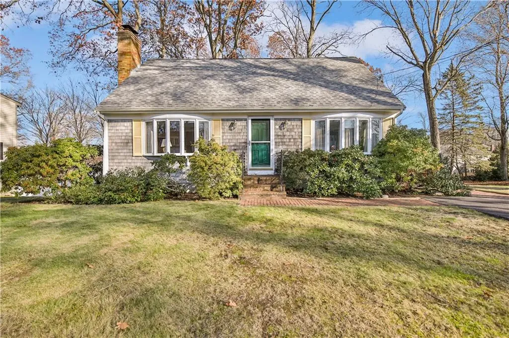 8 Monterey Drive Bristol RI 02809