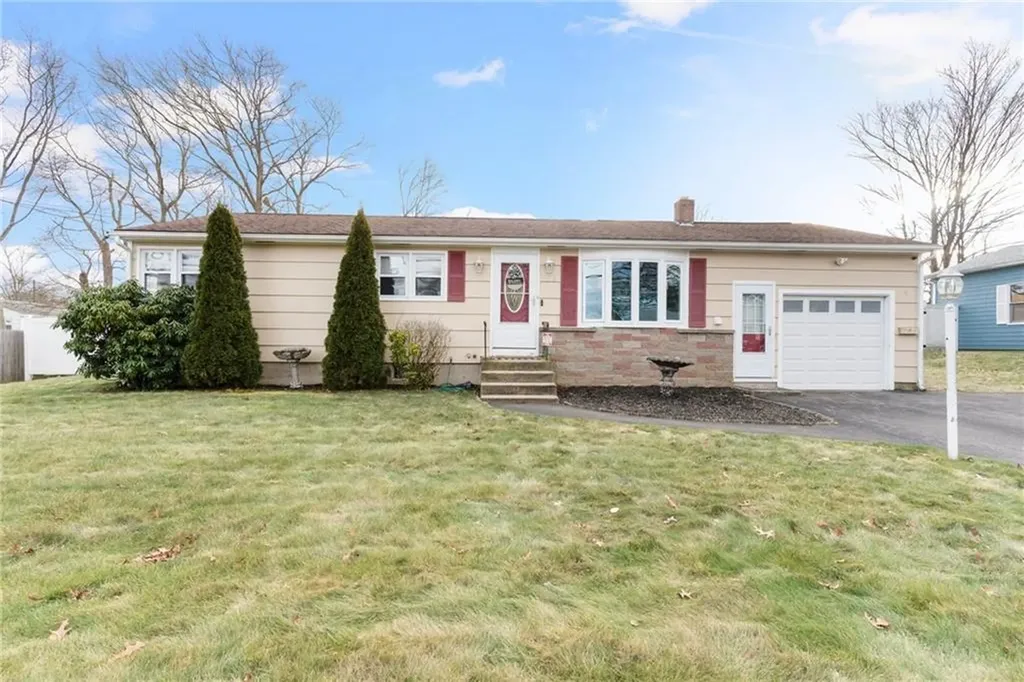 138 Youngs Avenue Coventry RI 02816