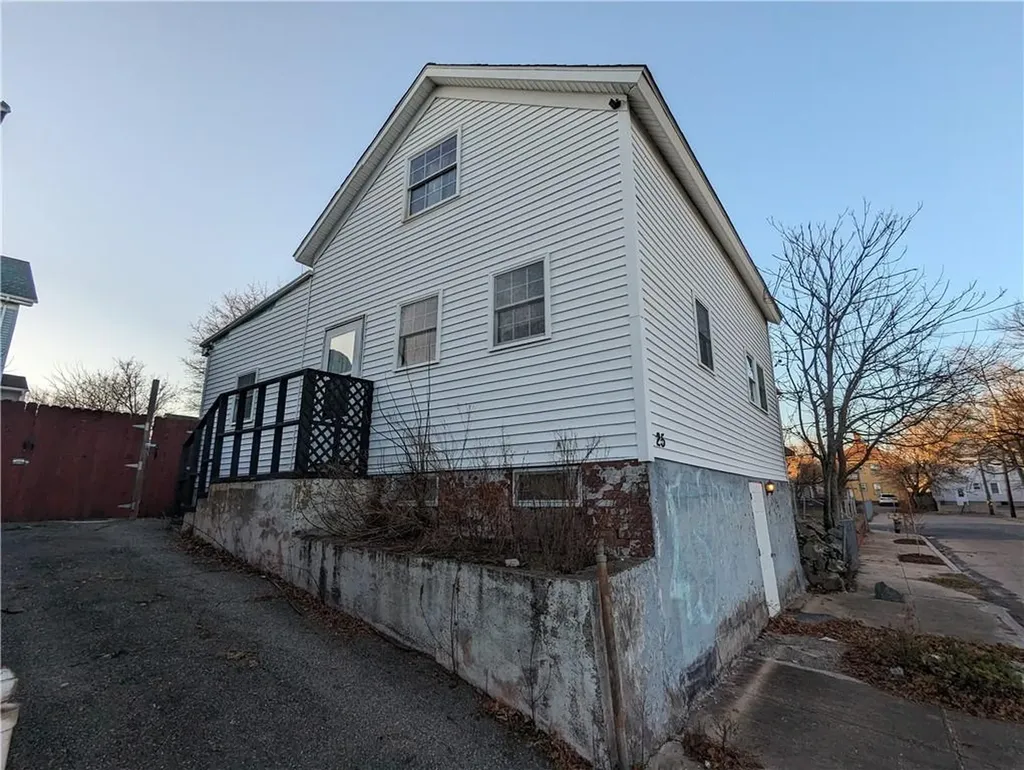 25 Rugby Street Providence RI 02905