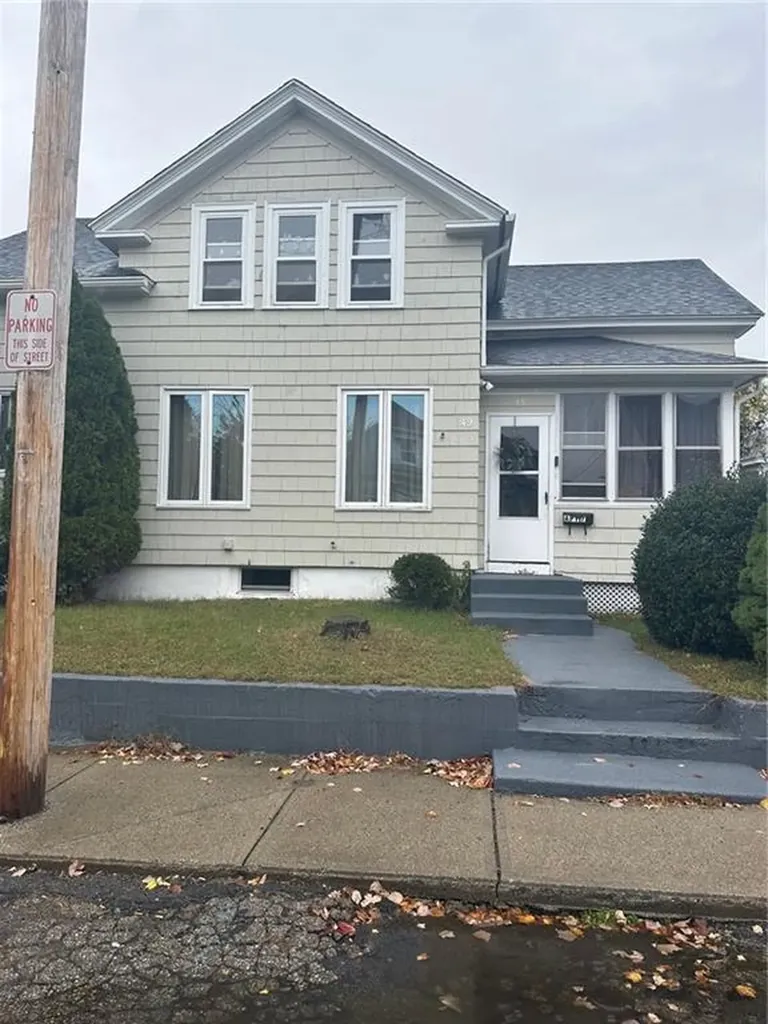 49 Ottawa Street West Warwick RI 02893