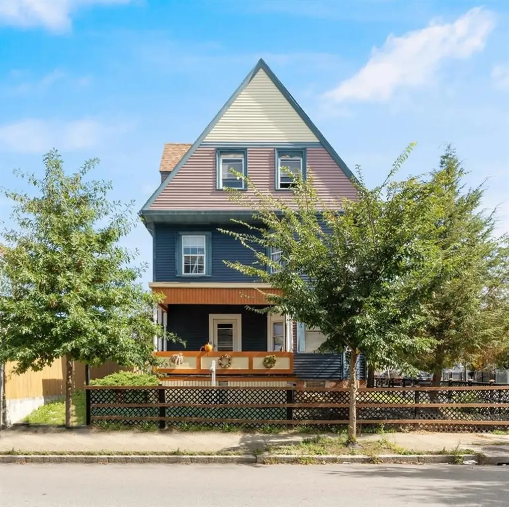 84 Hamilton Street Providence RI 02907