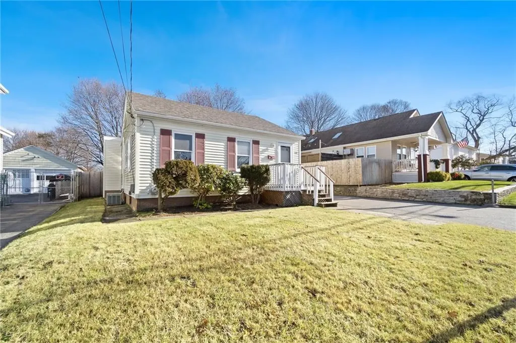 60 Harding Avenue Johnston RI 02919