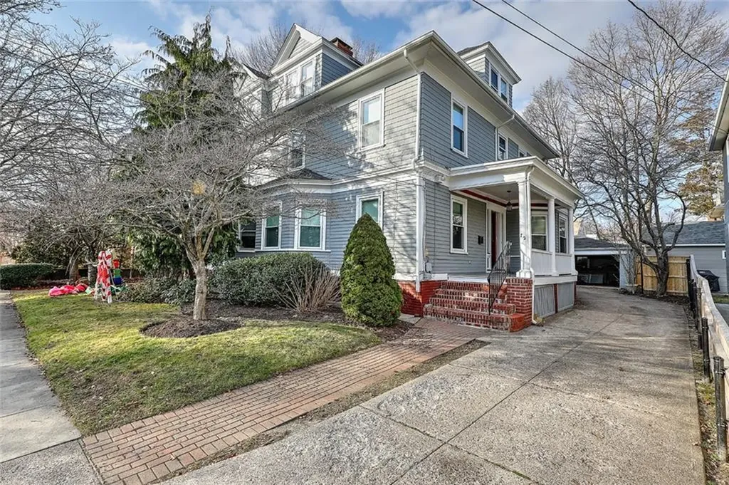 72 President Avenue Providence RI 02906