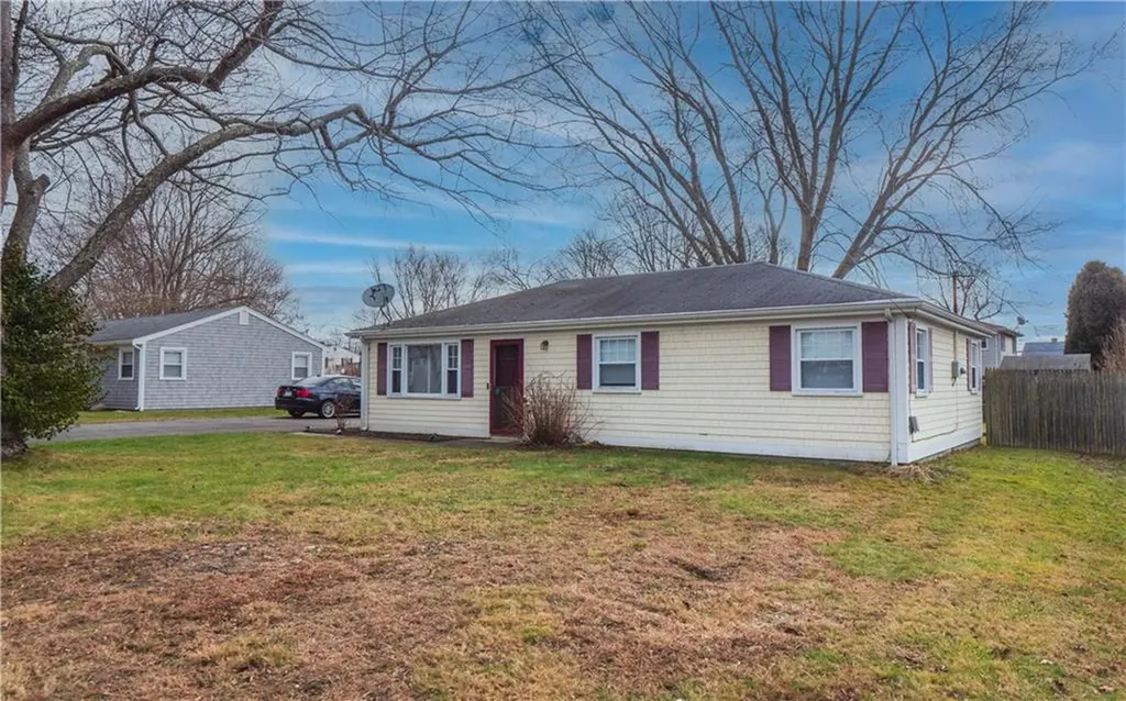 10 Reardon Drive Middletown RI 02842