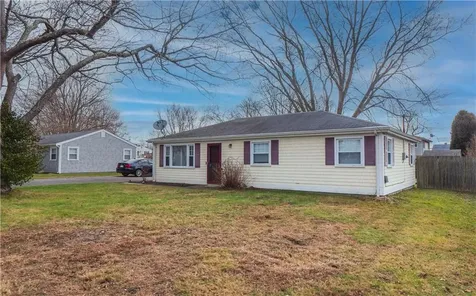 10 Reardon Drive Middletown RI 02842