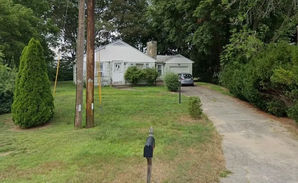 59 Metropolitan Park Avenue Seekonk MA 02771