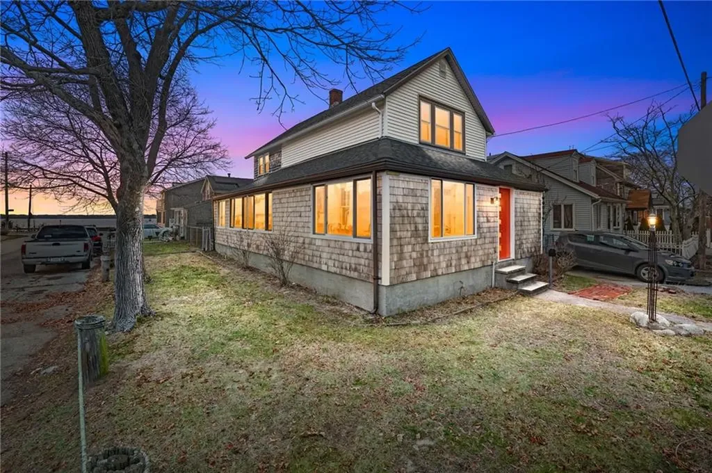 46 Blanding Avenue Barrington RI 02806