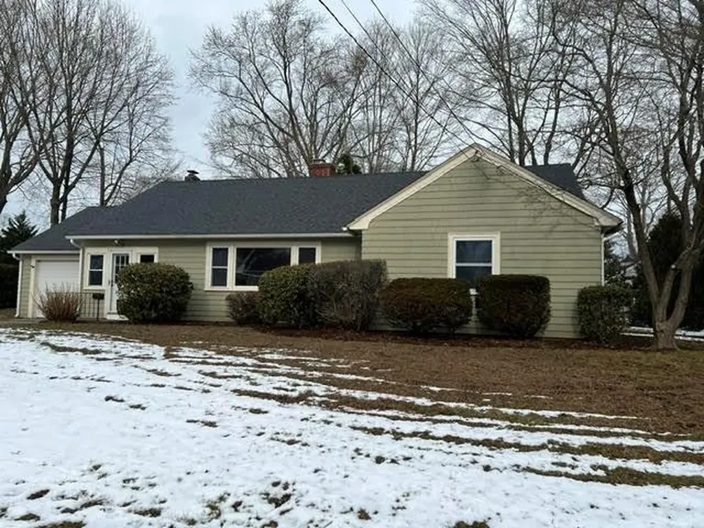 14 Surrey Road Barrington RI 02806