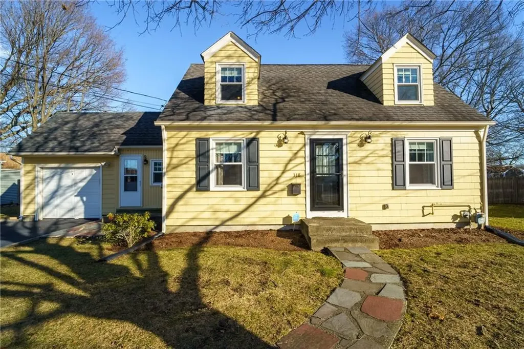 318 Fairfax Drive Warwick RI 02888