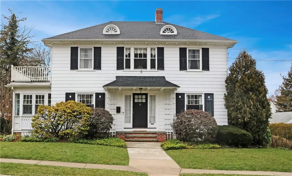 38 Spruce Street Westerly RI 02891