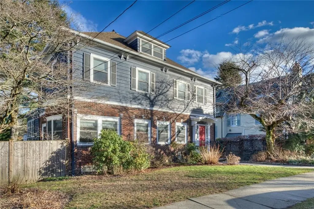 153 Morris Avenue Providence RI 02906