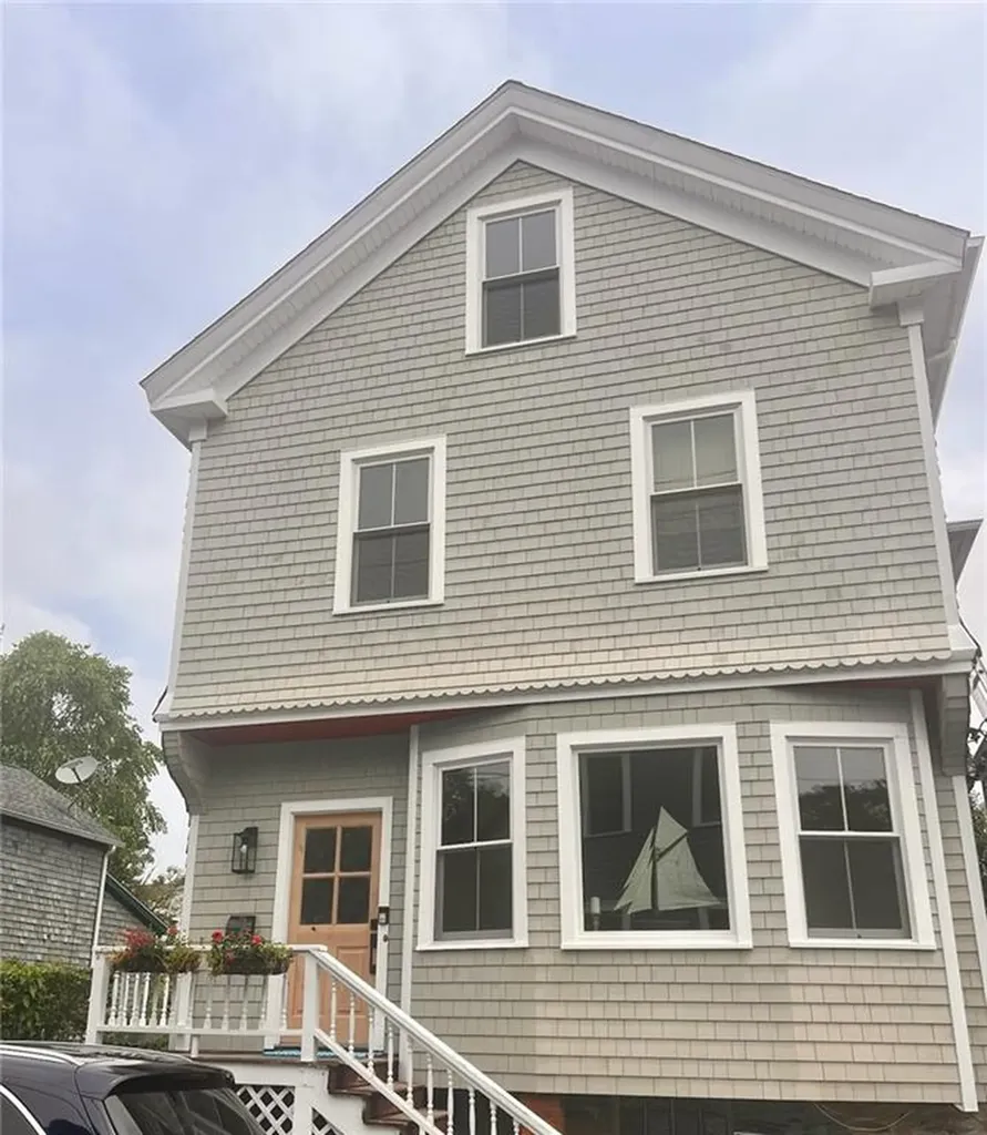 65 Kingston Avenue Newport RI 02840