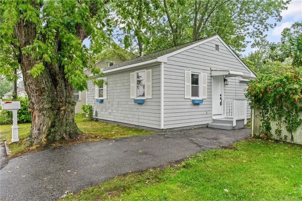 19 Curtis Street Warwick RI 02889