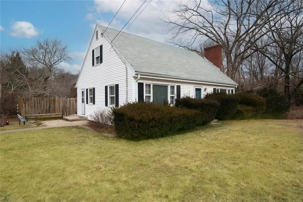 98 Ashaway Road Westerly RI 02891