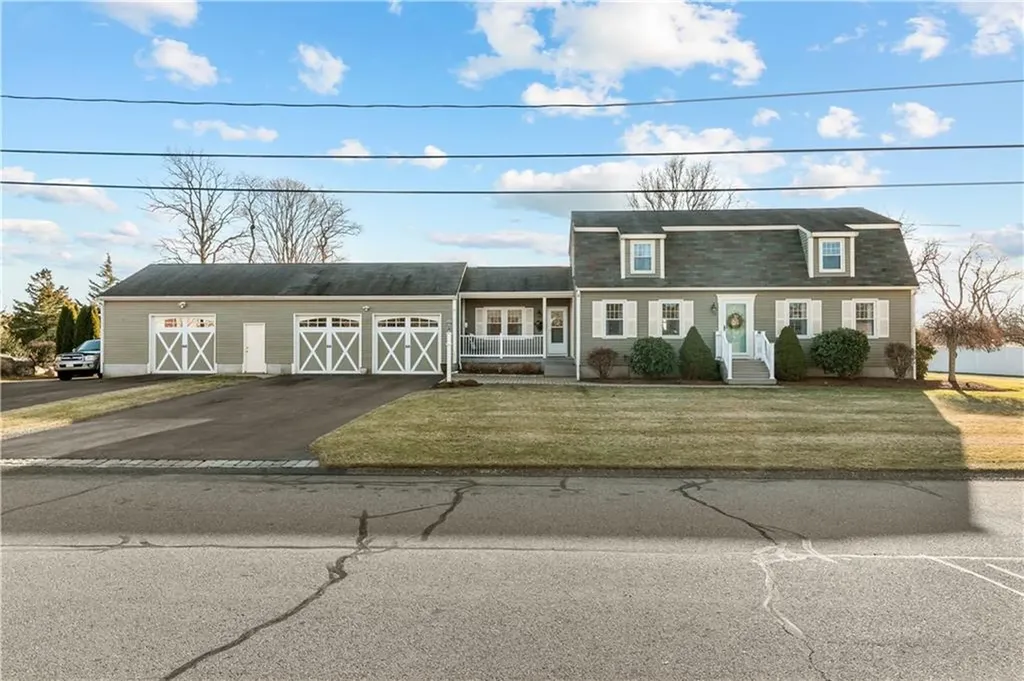 74 Joanne Lane Swansea MA 02777
