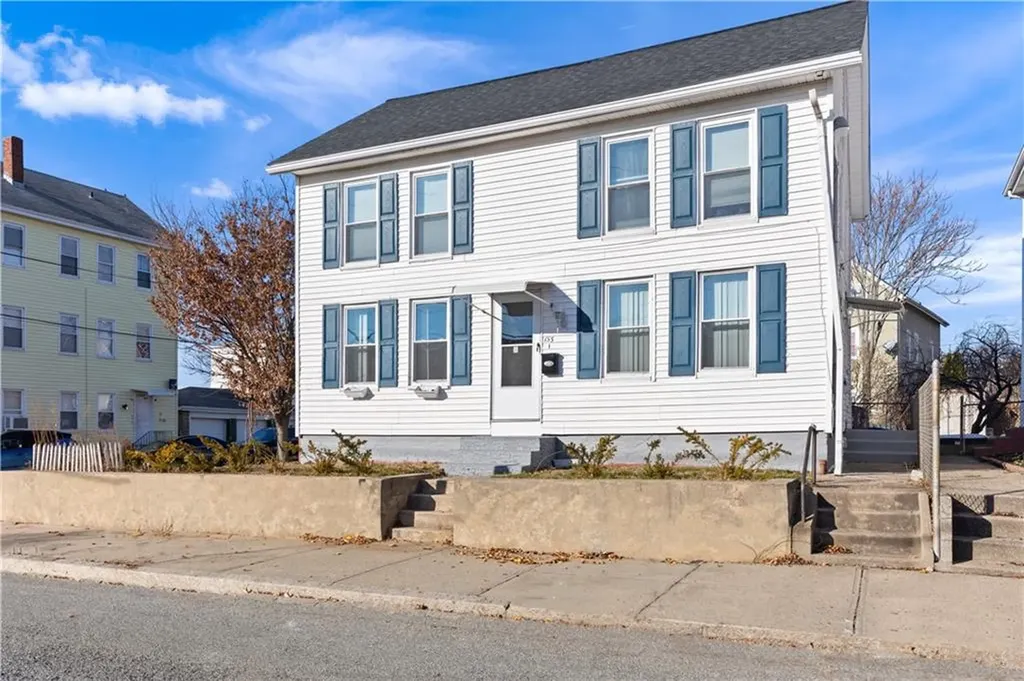 153 Warren Avenue Pawtucket RI 02860