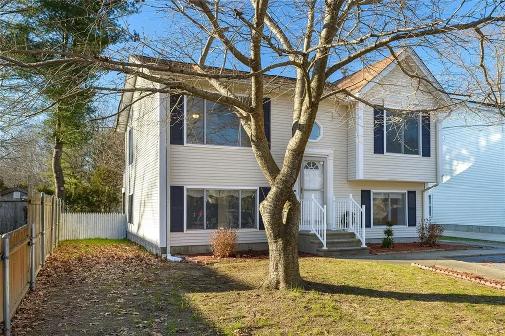 8 Standring Street Cumberland RI 02864