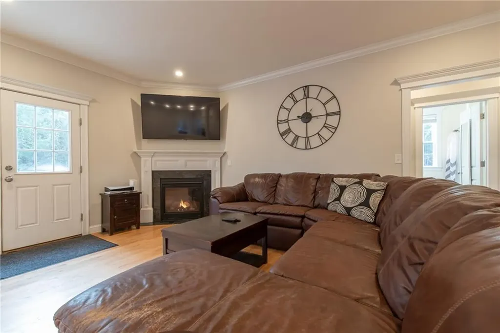 933 Pleasant Street Attleboro MA 02703