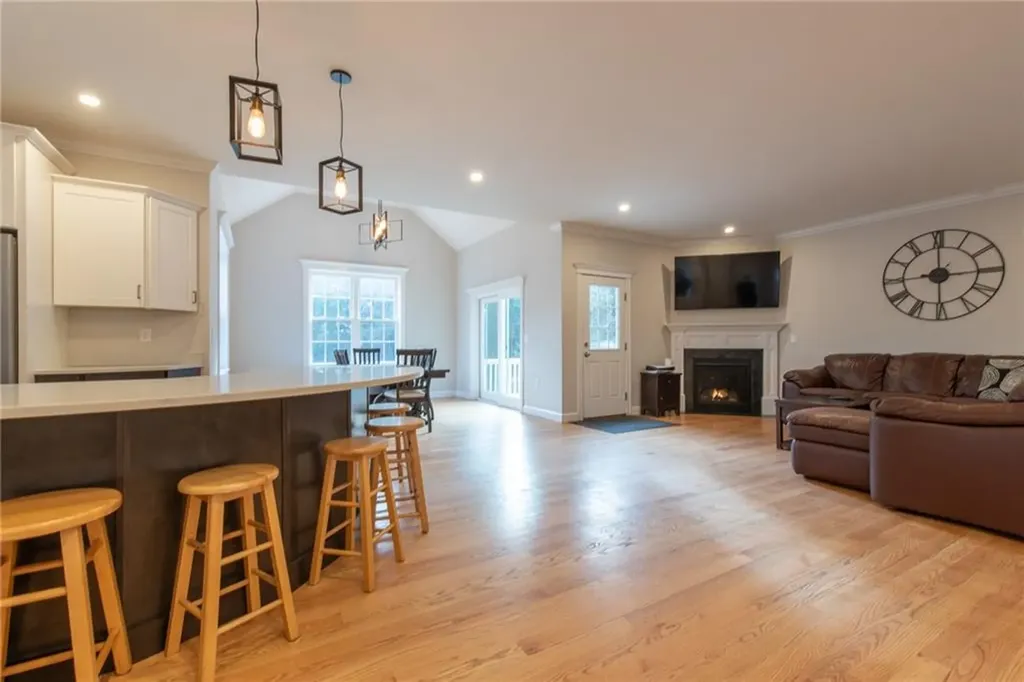 933 Pleasant Street Attleboro MA 02703