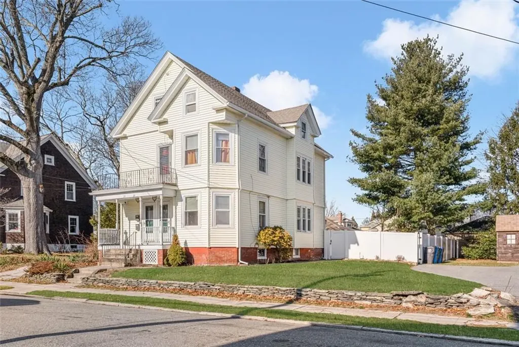 21 23 Blackamore Avenue Cranston RI 02910
