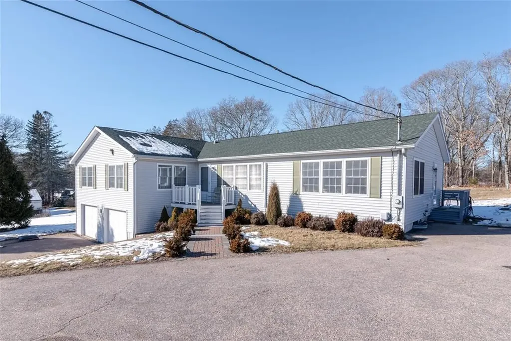 14 Stuart Street Westerly RI 02891