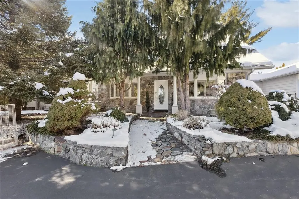 2 Gemelli Drive North Providence RI 02904