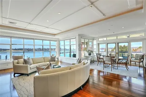 345 Thames Street Bristol RI 02809