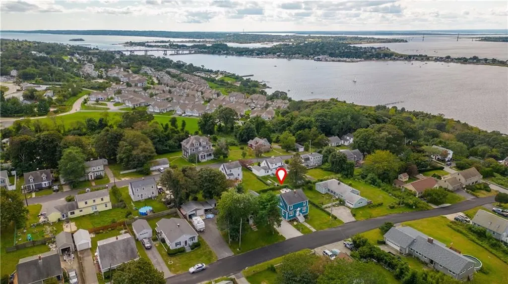 81 Hobson Avenue Tiverton RI 02878