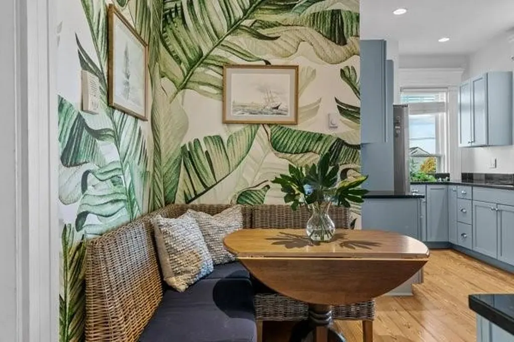 15 John Street Bristol RI 02809