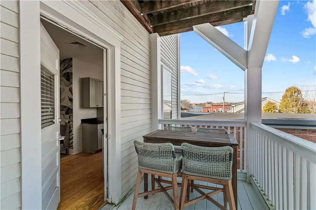 15 John Street Bristol RI 02809
