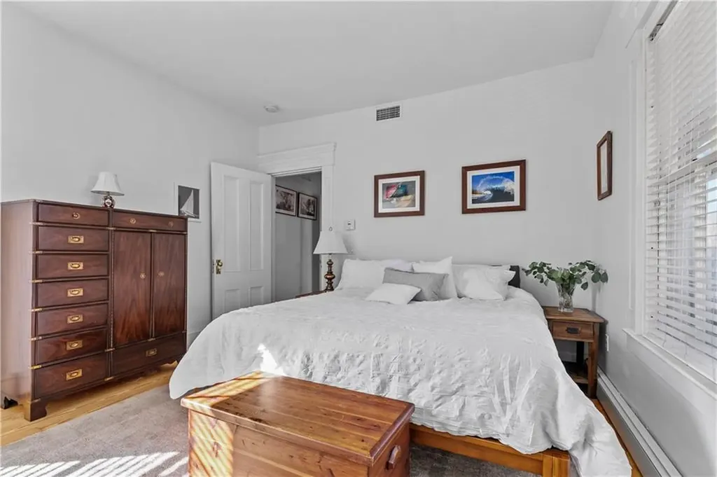 15 John Street Bristol RI 02809