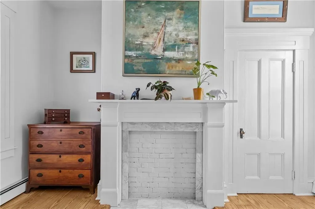 15 John Street Bristol RI 02809
