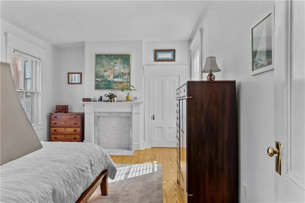 15 John Street Bristol RI 02809