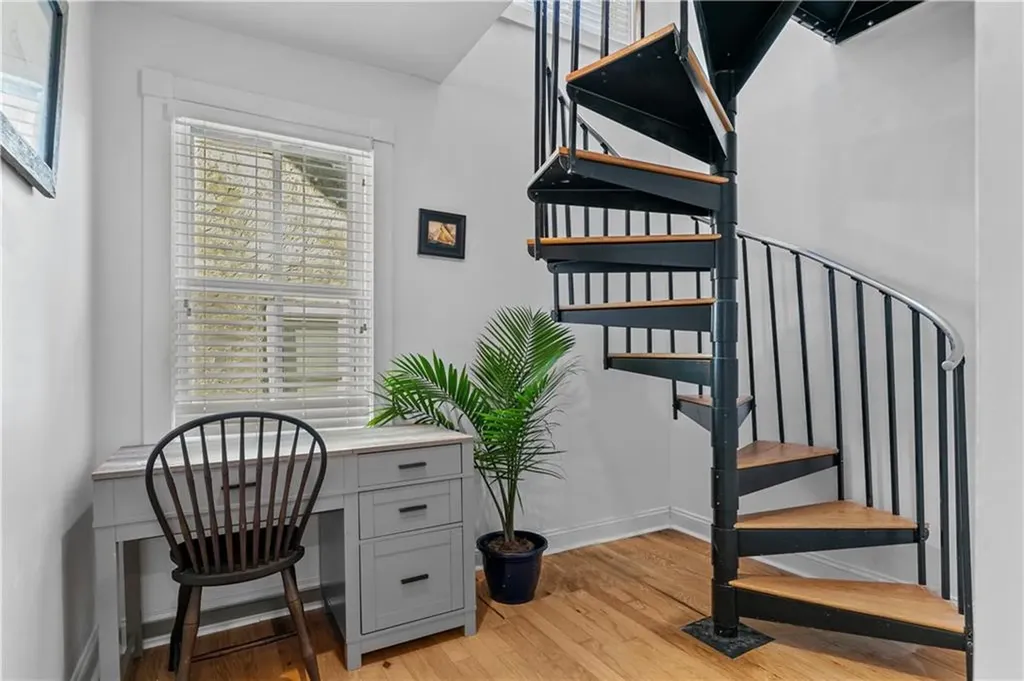 15 John Street Bristol RI 02809