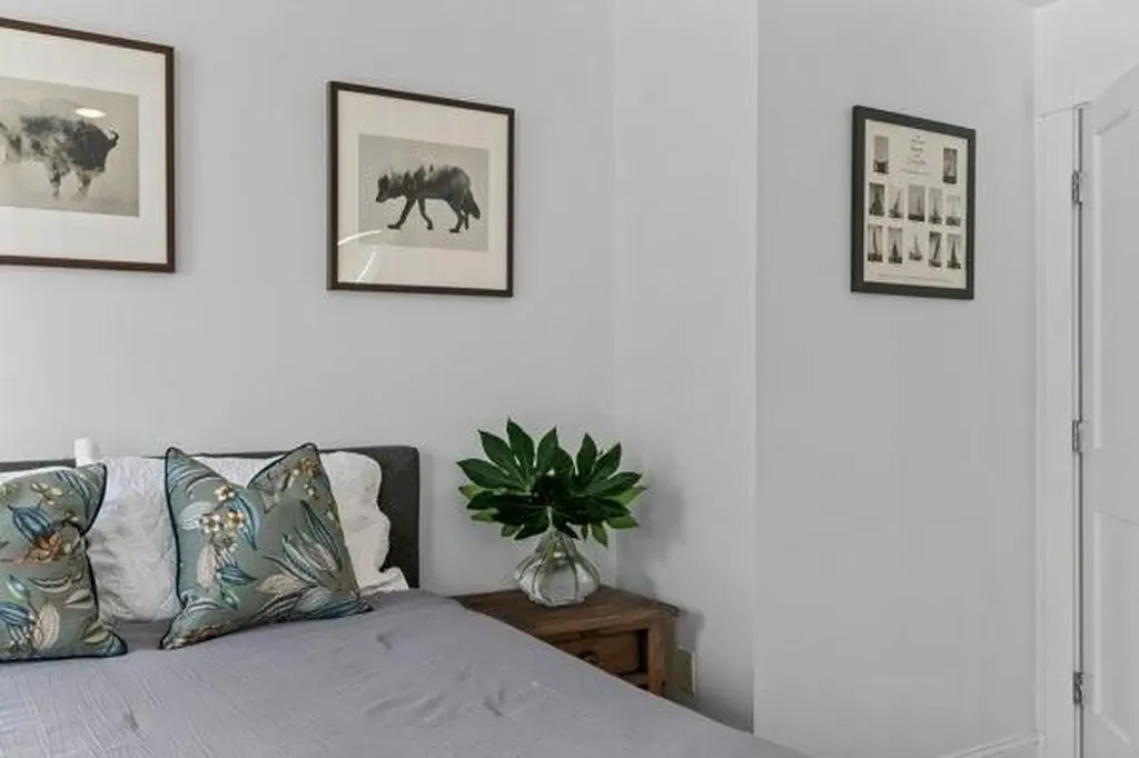 15 John Street Bristol RI 02809