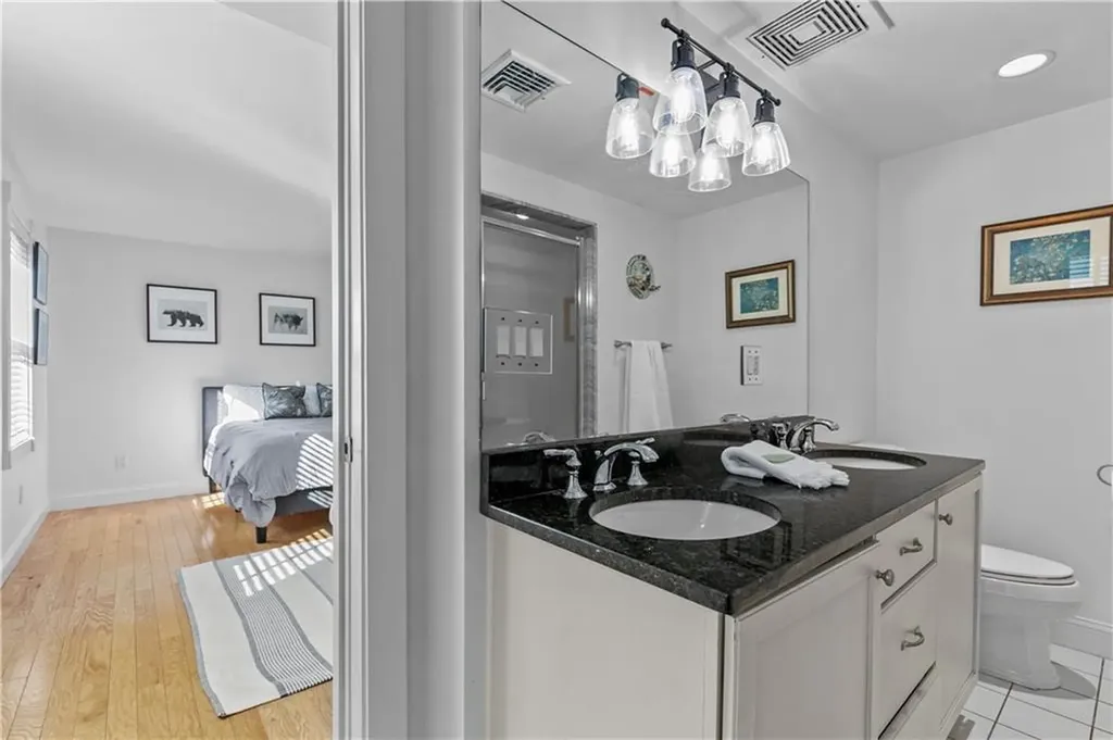 15 John Street Bristol RI 02809