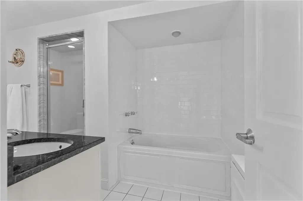 15 John Street Bristol RI 02809
